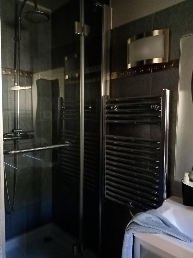 Pignans 圣皮埃尔农舍旅馆酒店 外观 照片
